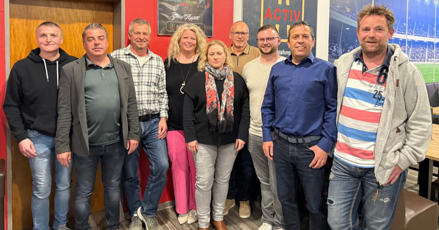 Von links: Armin Baur, Christoph Liebmann, Harald Braun, Vera Schiffer, Sabrina Liebmann, Thomas Seidler, Patrick Seidler, Alexander Schwarz, Jens Unterseher